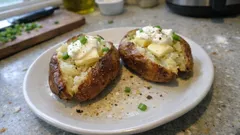 予熱なしで外はカリッと中はほくほく：エアフライヤーのベイクドポテト簡単レシピ