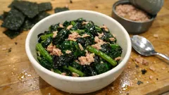 ほうれん草は茹でてしぼって和えるだけ：ツナと海苔で旨みが増す、簡単副菜レシピ