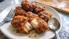 余った焼きそば粉末ソースで味が決まる：鶏もも肉のカリッとから揚げレシピ