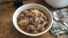 だし醤油がしっかり染みる、やわらか牛皿の作り方——ごはんにのせて牛丼にも